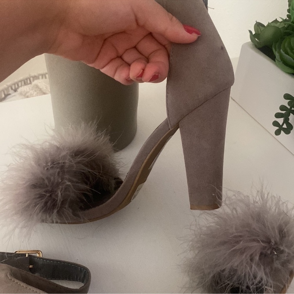 Elegant Gray block Heeled Sandals size 7.5 - Picture 4 of 6